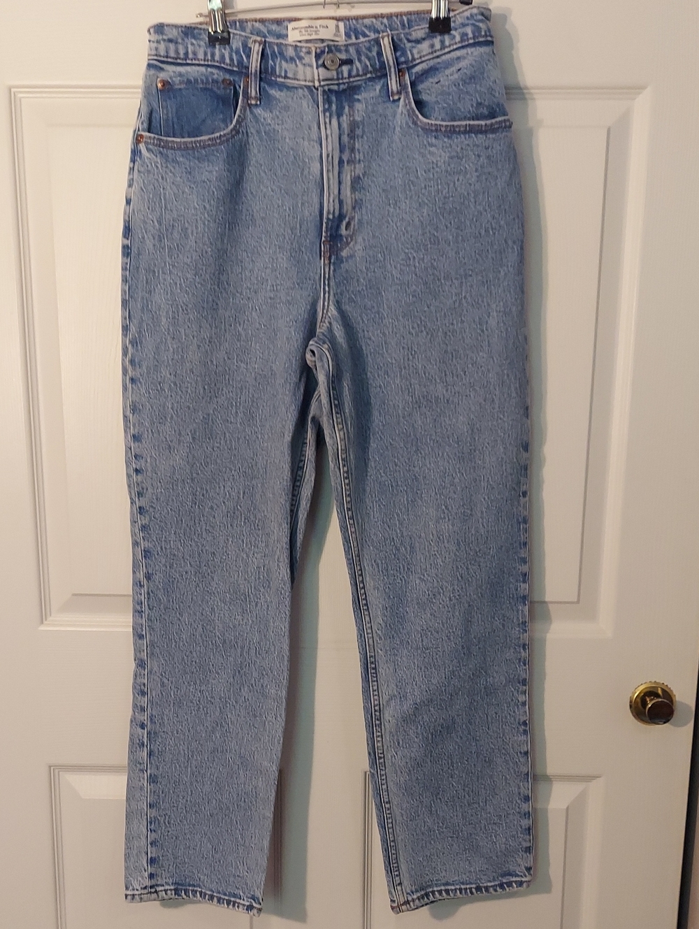 Abercrombie & Fitch Curve Love The ’90s Straight Ultra High Rise Jeans – Size 30